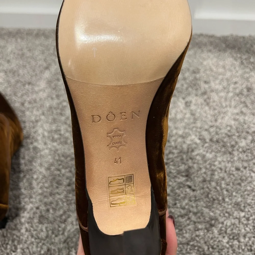 NWOB Doen Dasha Boots in Hickory Velvet Sz 41 - Picture 7 of 9